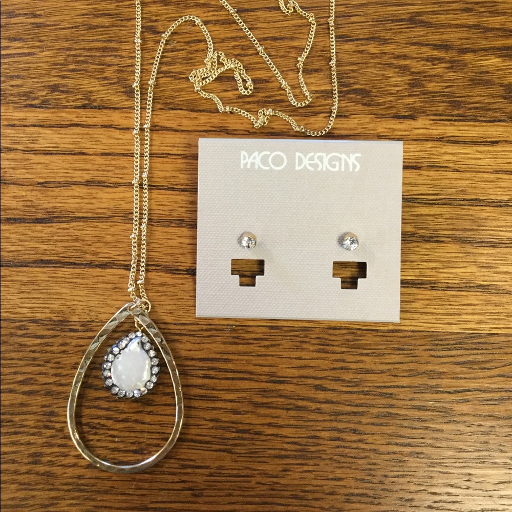 Long gold chain W/ Pendant Necklace Ear Set